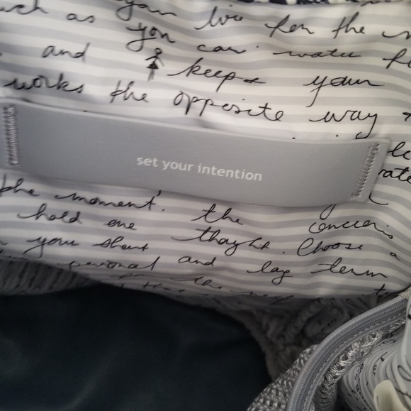 SOLD SOLD Lululemon diversity bag limited edition - Picture 4 of 6